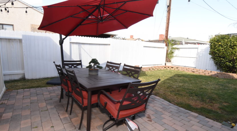 32_yard patio table